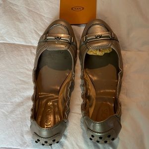 Tod’s ballerina flats